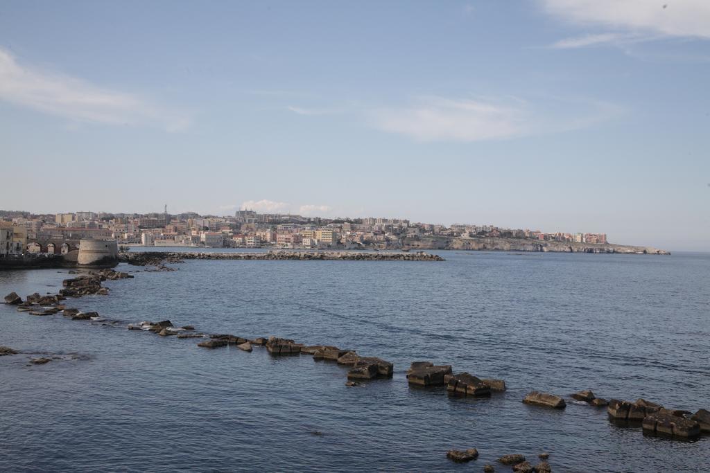 Maestranza Holiday Сиракузы Экстерьер фото